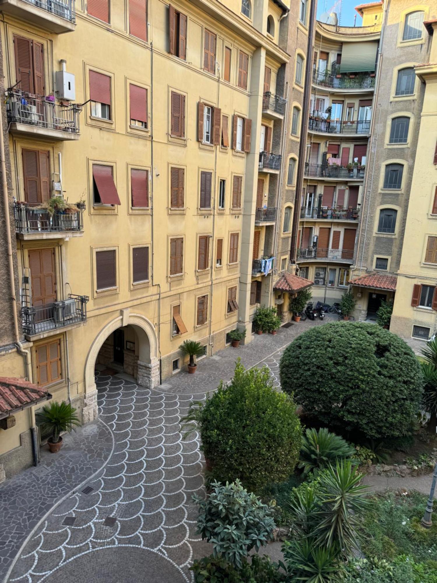 Domus Urbani Apartment *